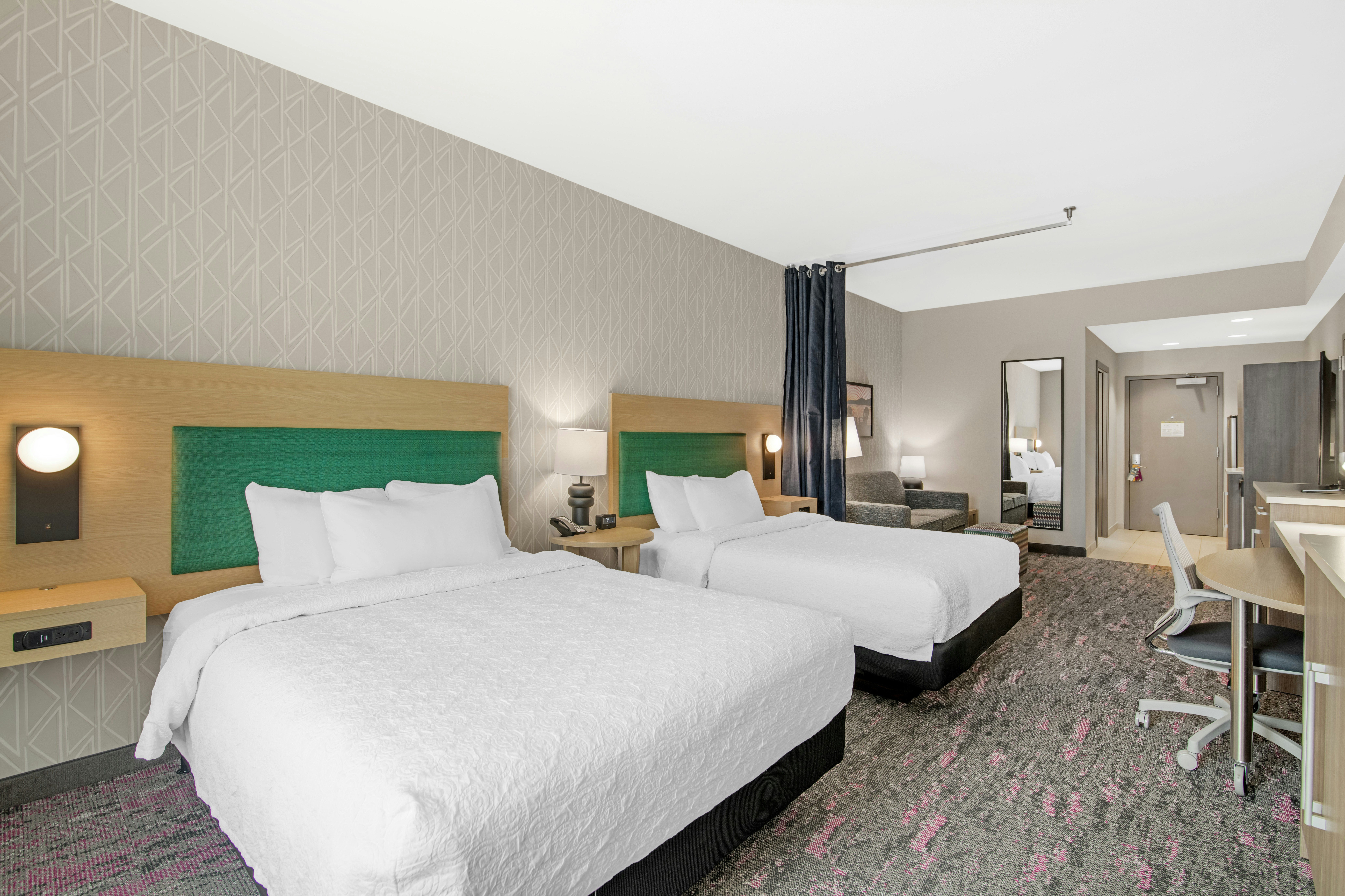 Studio, 2 Queen Beds, Accessible