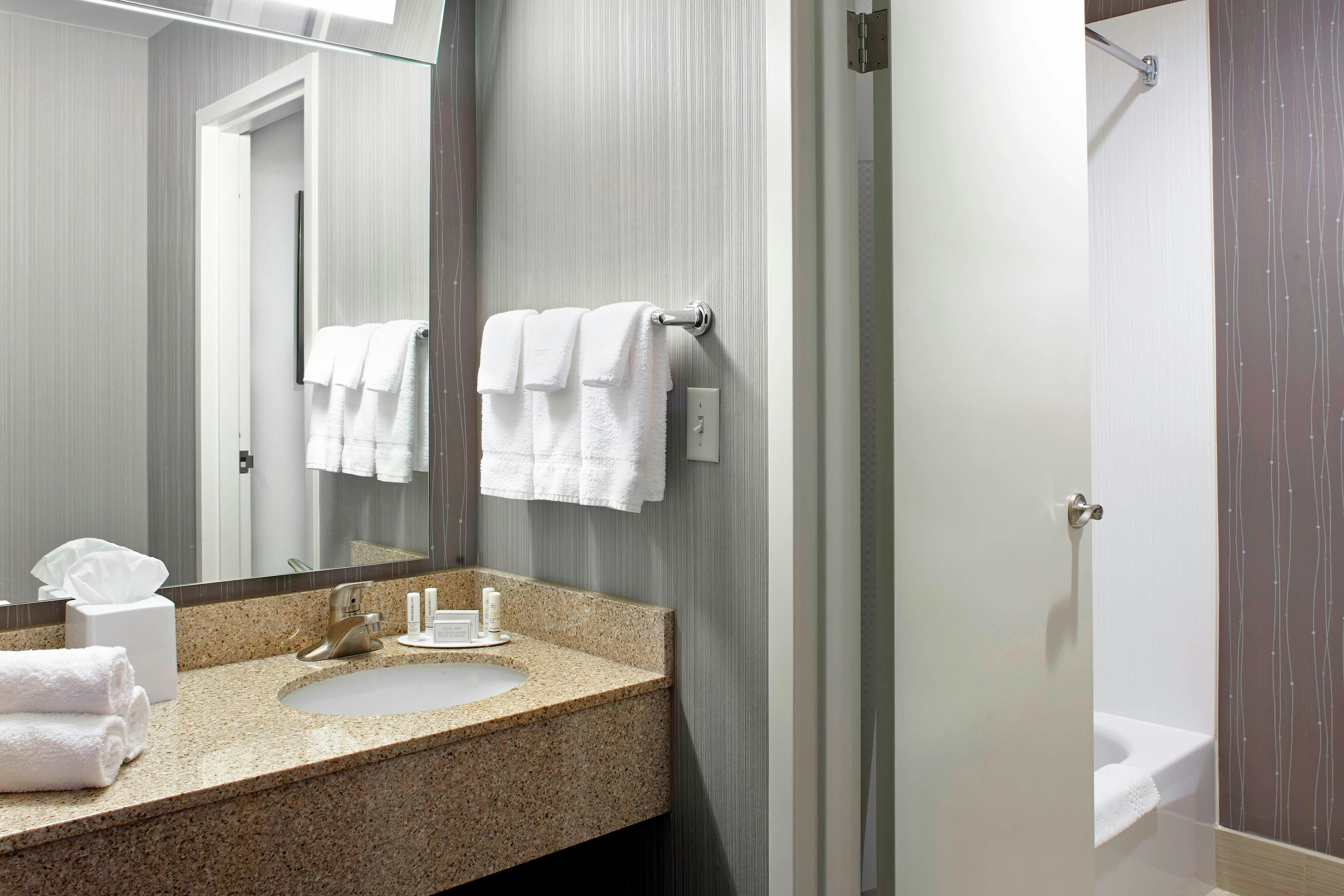 Courtyard By Marriott State College 39/39