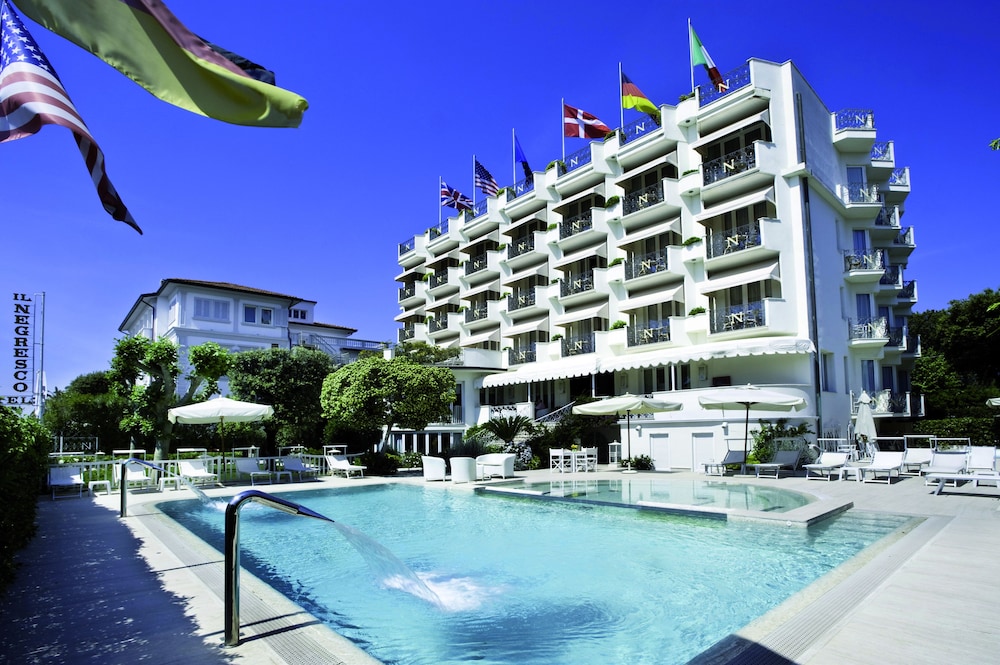 Hotel Il Negresco in FORTE DEI MARMI
