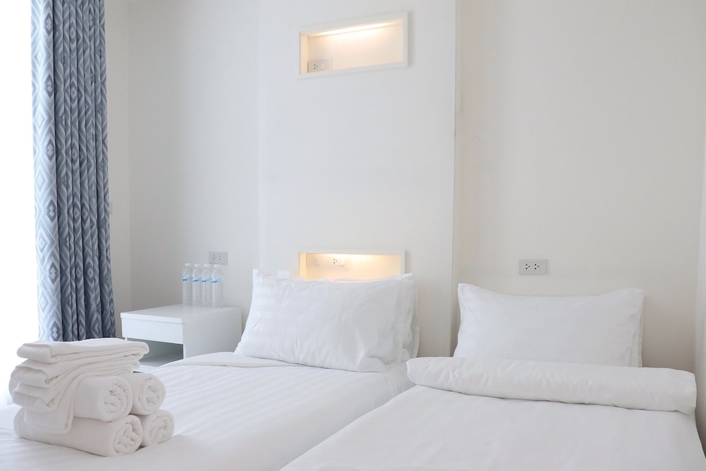 ResT Bangkok Poshtel 10/50