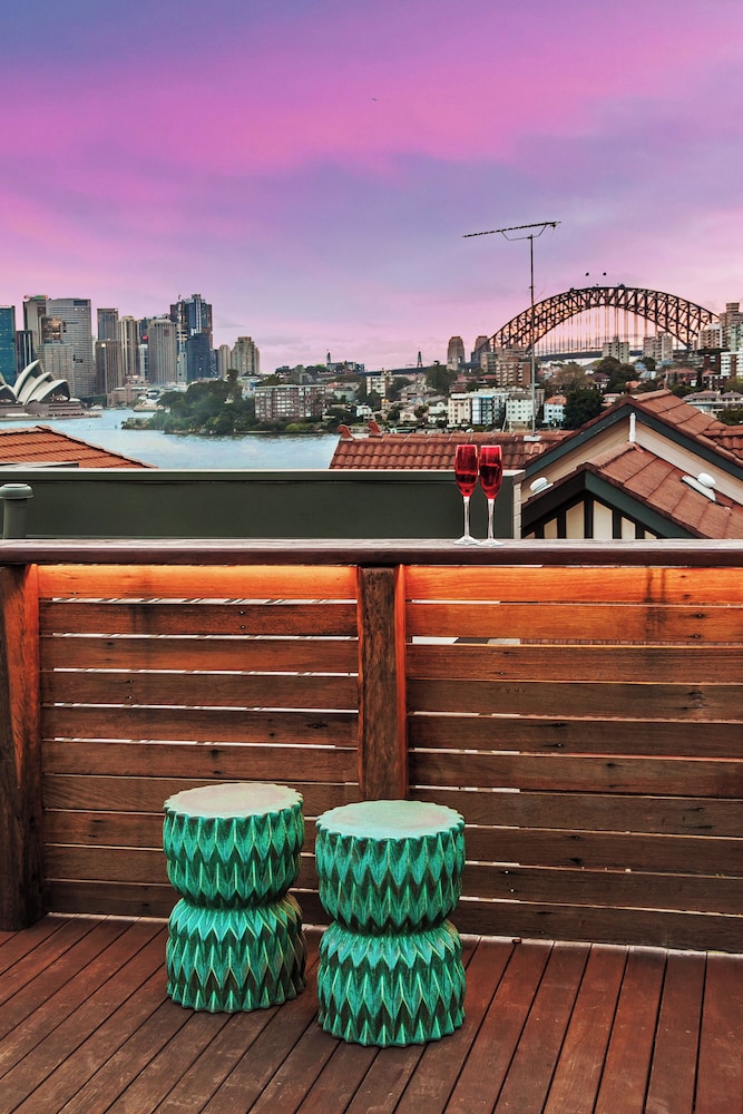 CREMORNE POINT MANOR 66/73