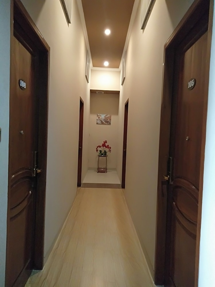 Malang City Boulevard Homestay And Resto 15/55