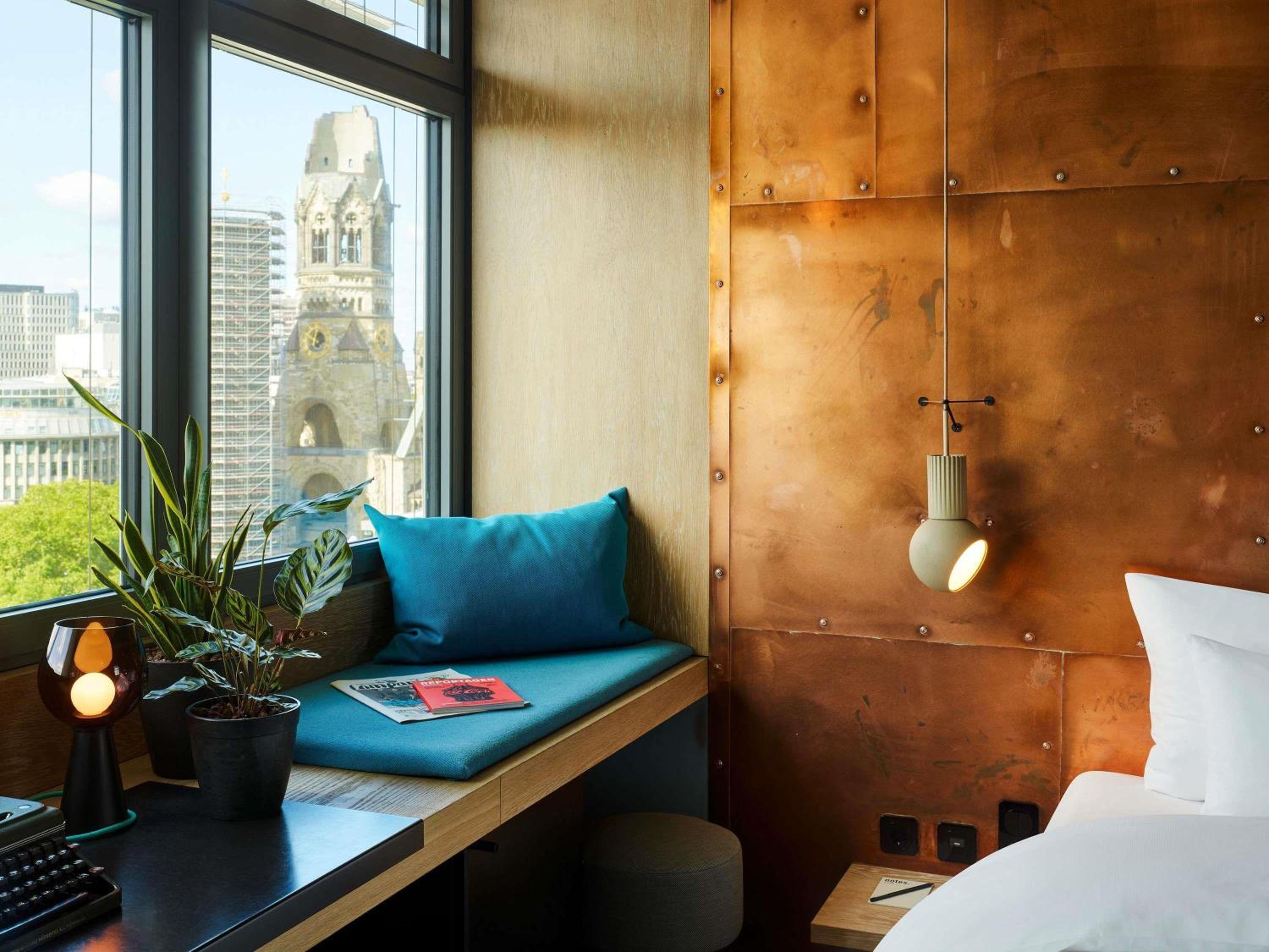Medium Urban, Twin Beds, Queen Bed، 25hours Hotel Bikini Berlin 3/4