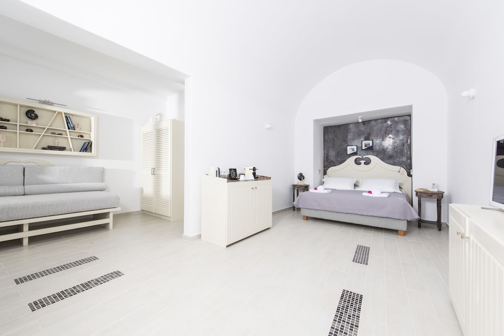 Ambition Suites 24/68