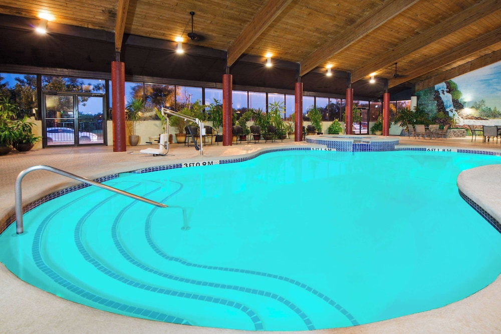 Travelodge by Wyndham Enid 20/40