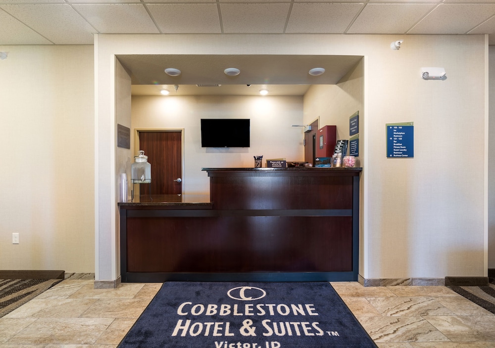 Cobblestone Hotel and Suites Victor 3/52