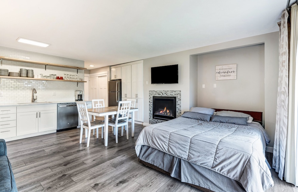 Bend Riverside Inn &amp; Suites 11/51