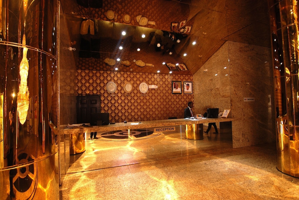Starview Palace Hotel 8/50