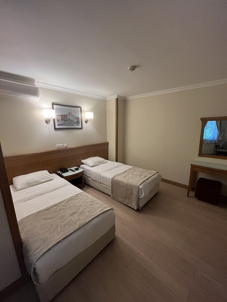 Yavuz Otel 36/49