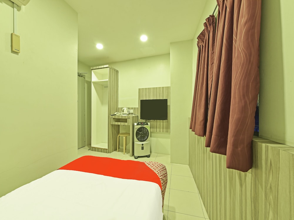 Capital O 90545 Ho Hotel 49/68