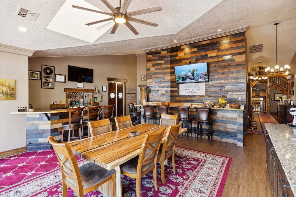 Zion Cliff Lodge 32/50