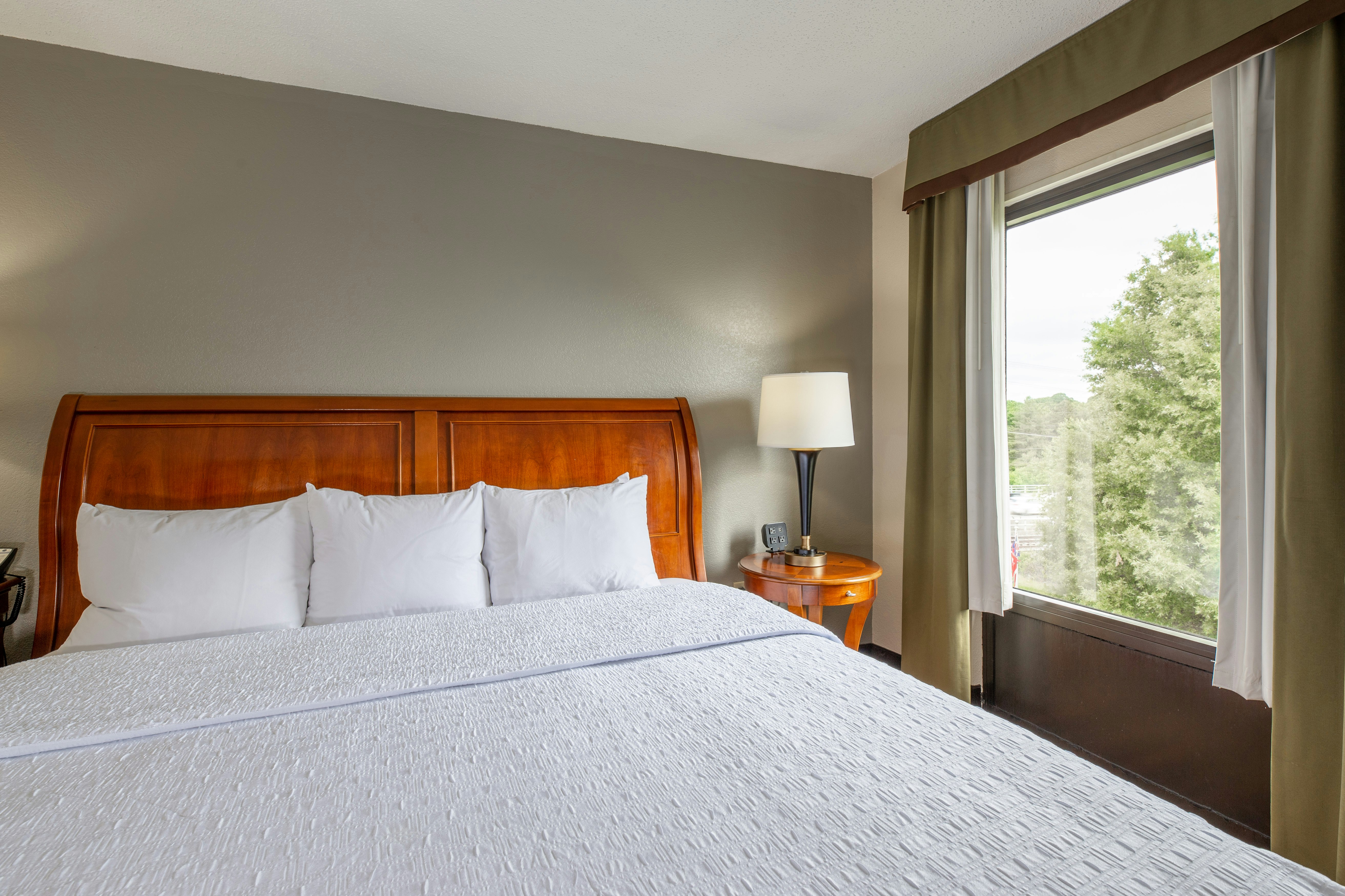 Executive, King Bed, Jetted Tub