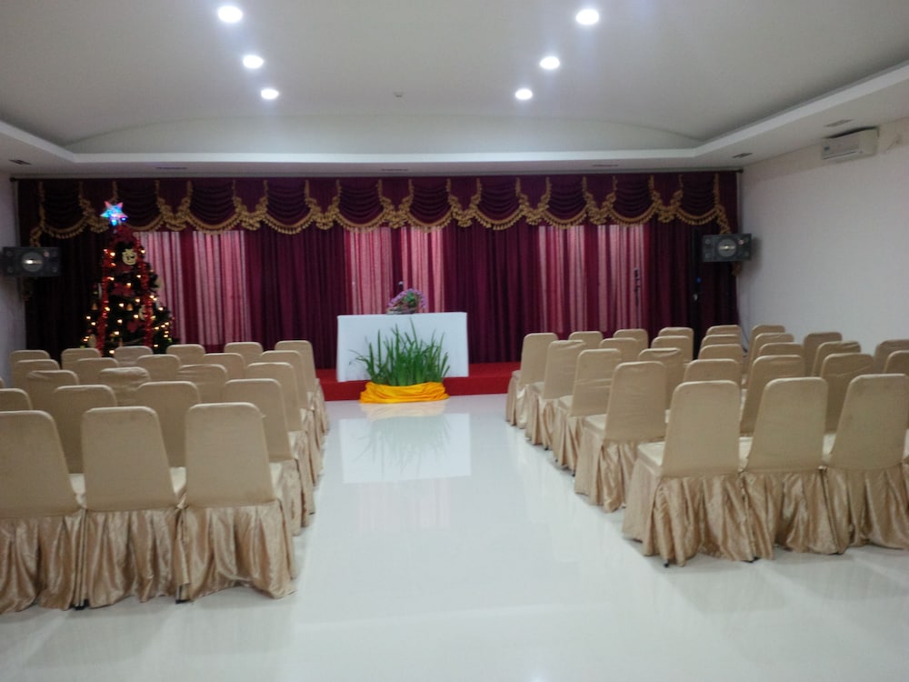 Life Hotel Soekarno Hatta Makassar 16/19