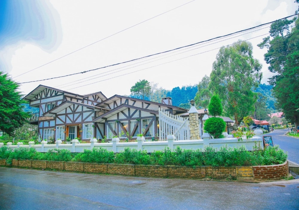 Hotel Glendower 7/49