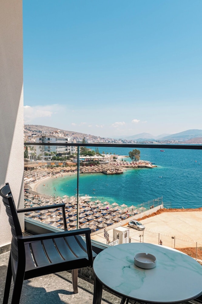 Portanova Hotel Sarande 45/55