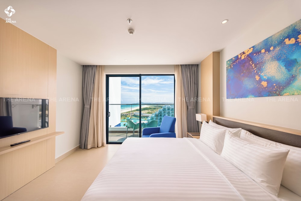 1 BEDROOM, SUITE