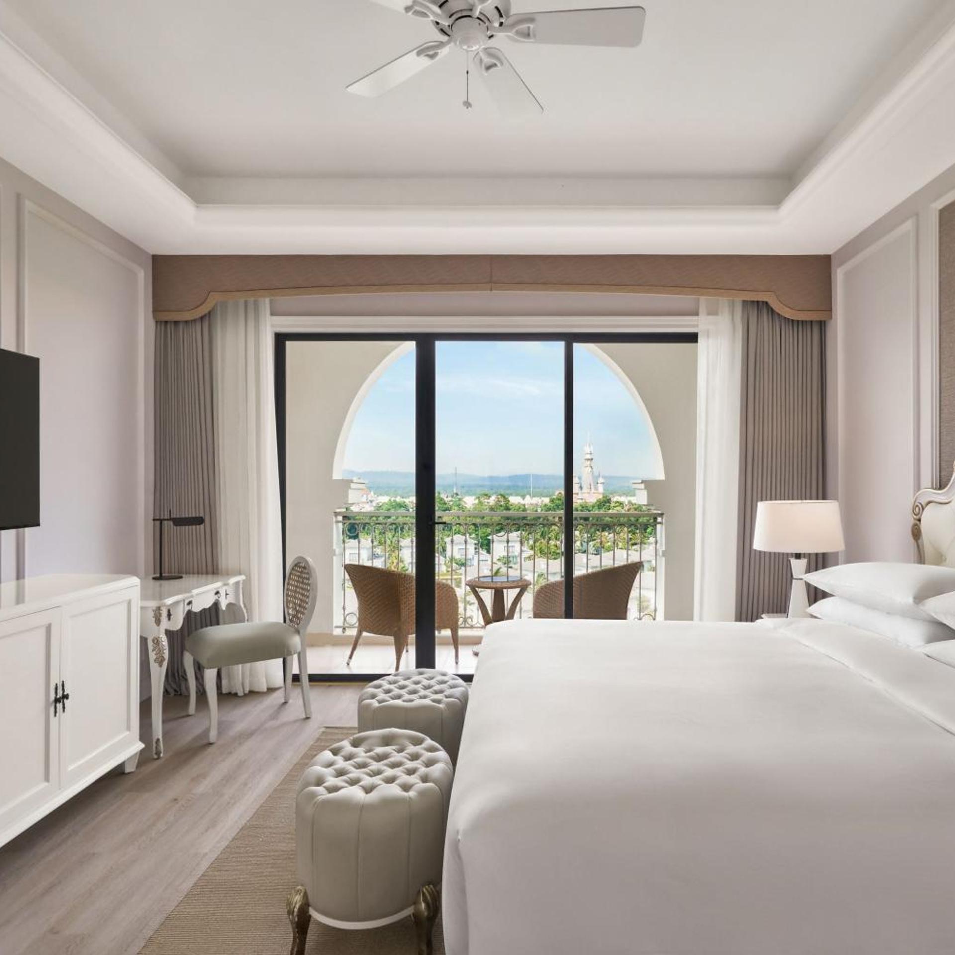 1 Bedroom, Senior, Suite, Garden View