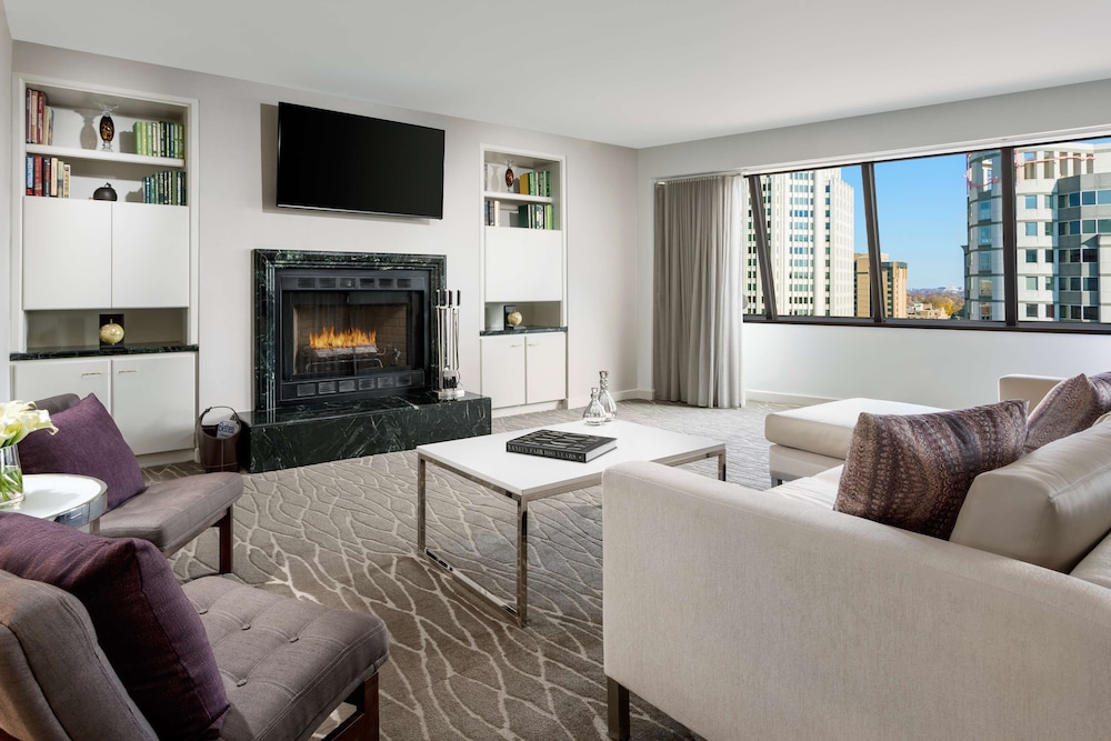 Hyatt Regency Bethesda 42/84