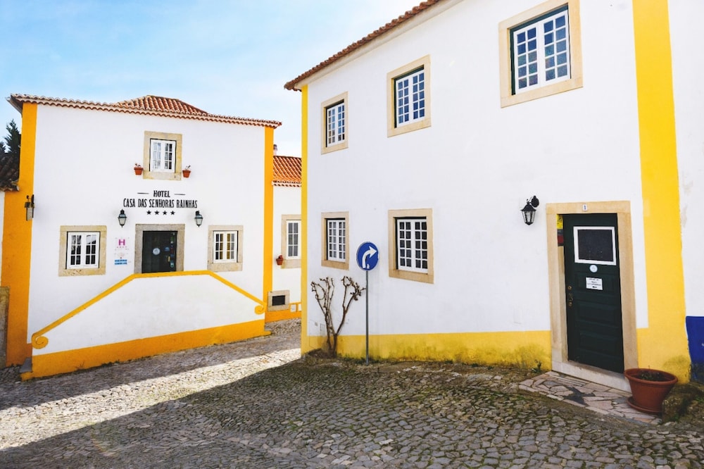 Casa Das Senhoras Rainhas 28/32