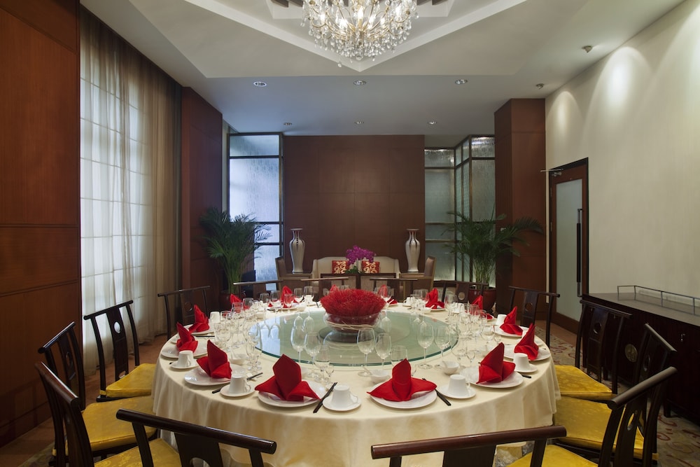 Holiday Inn Temple Of Heaven 45/61