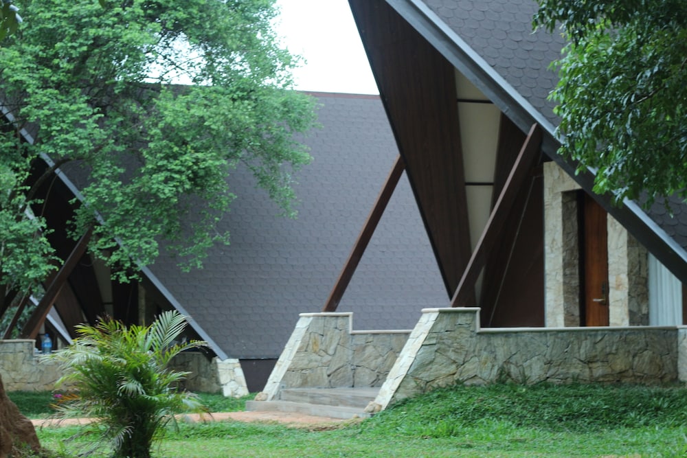 Liyya Water Villas 36/48