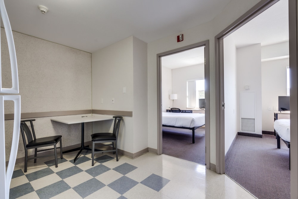 Residence & Conference Centre - Niagara-on-the-Lake 17/46