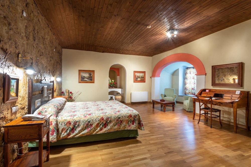 Historical, Double Bed