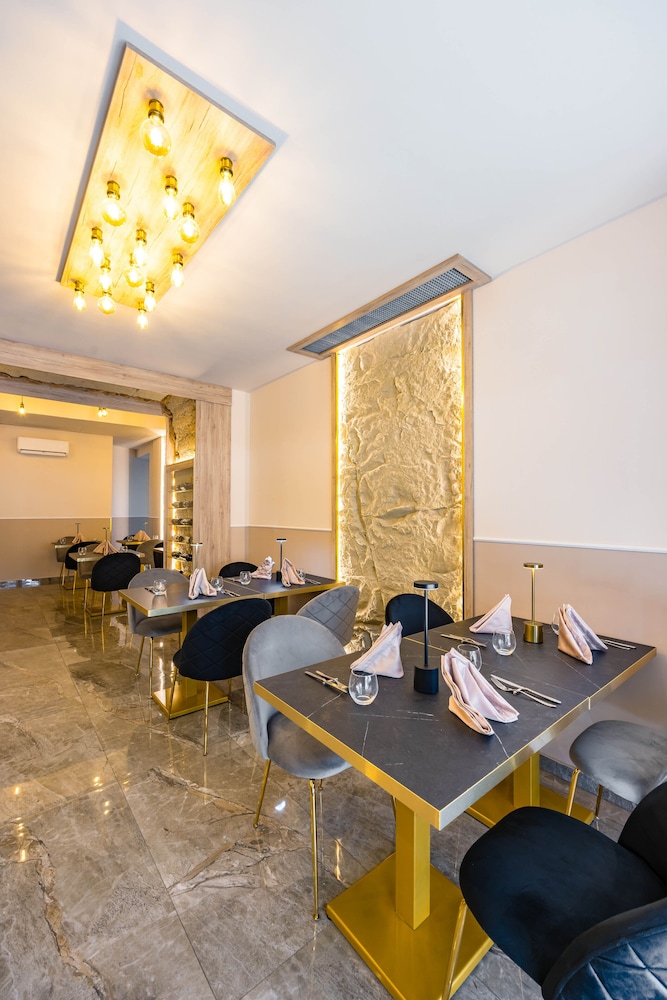 Sant Angelo Hotel 48/50
