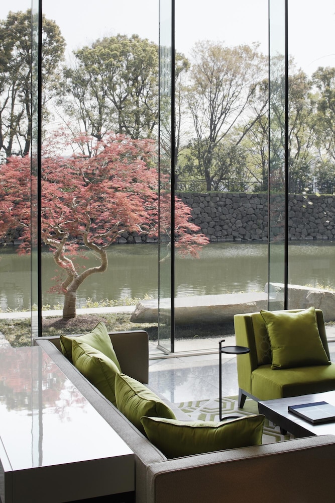 Palace Hotel Tokyo 45/87
