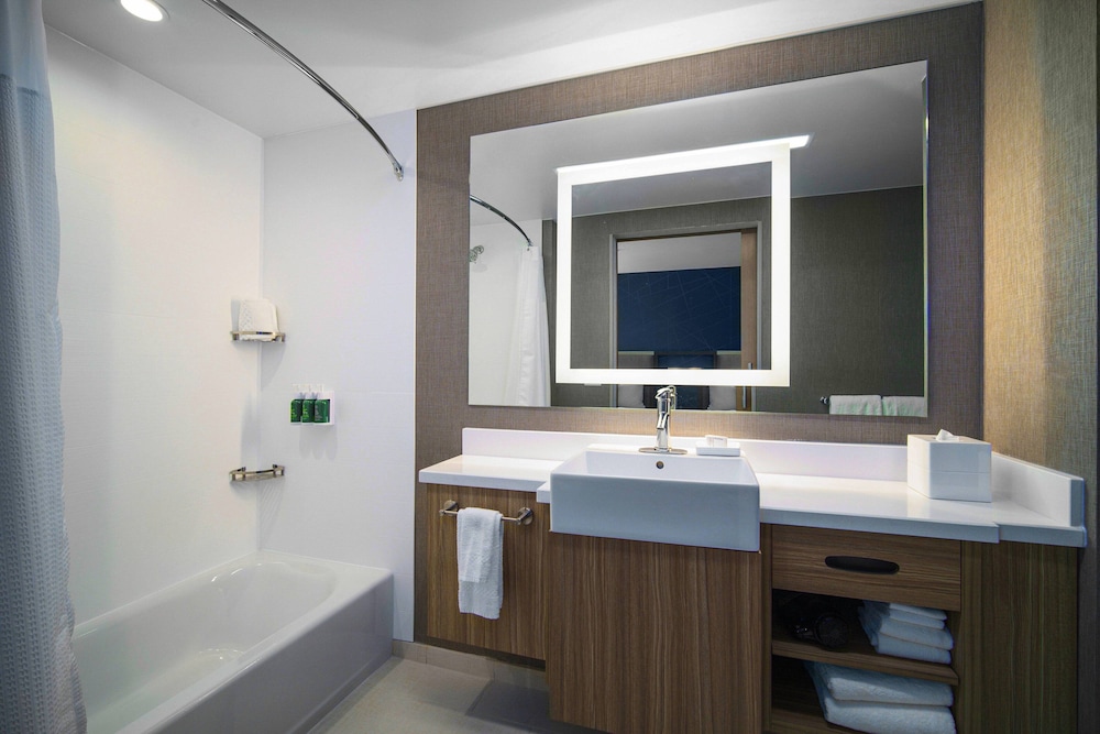 SpringHill Suites by Marriott Phoenix Goodyear 15/44