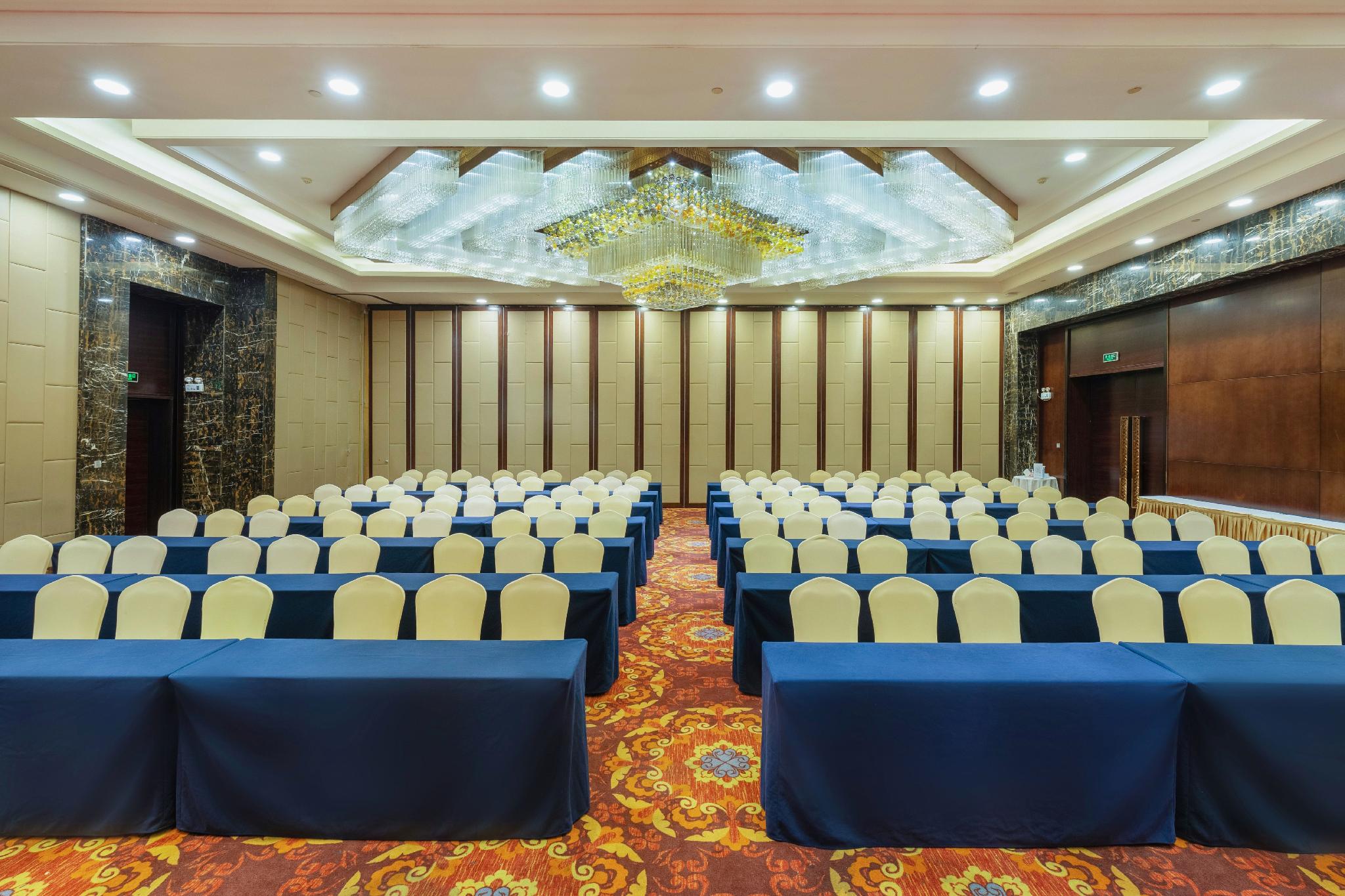 Cenbest Jinling Grand Hotel 52/60