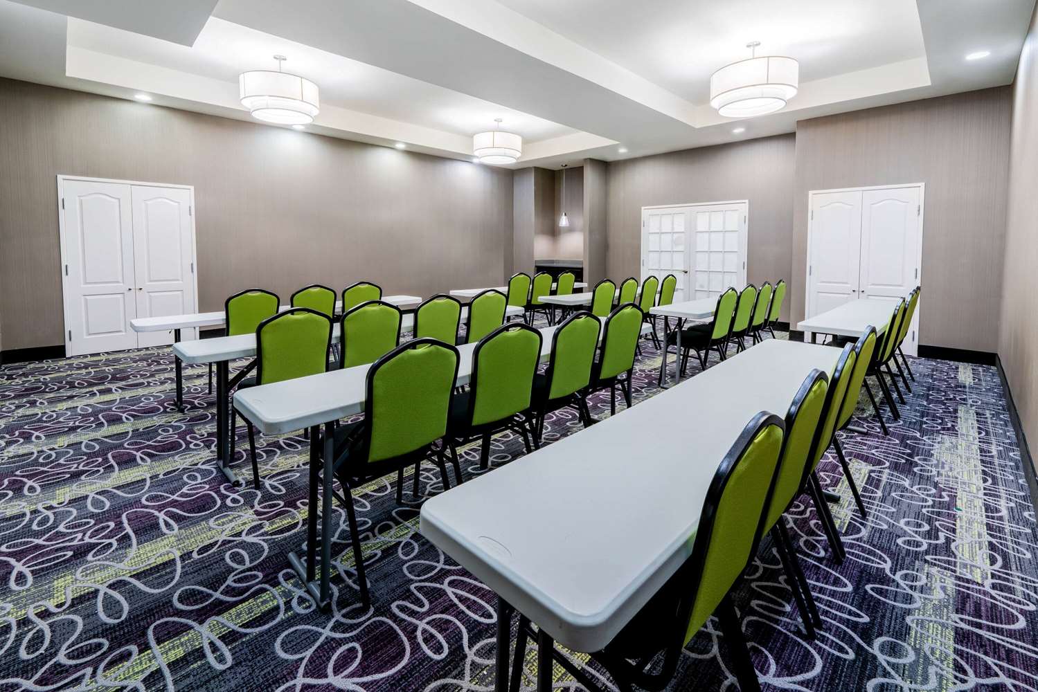 La Quinta Inn & Suites by Wyndham DFW Airport West - Bedford 36/41