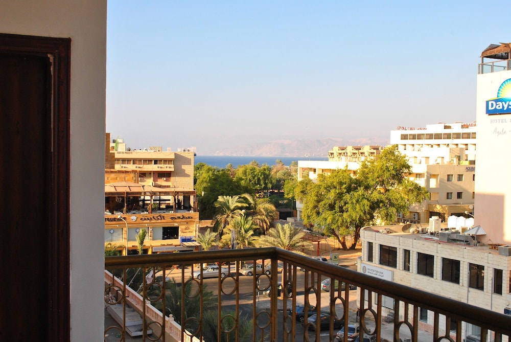 Al Qidra Hotel 21/24
