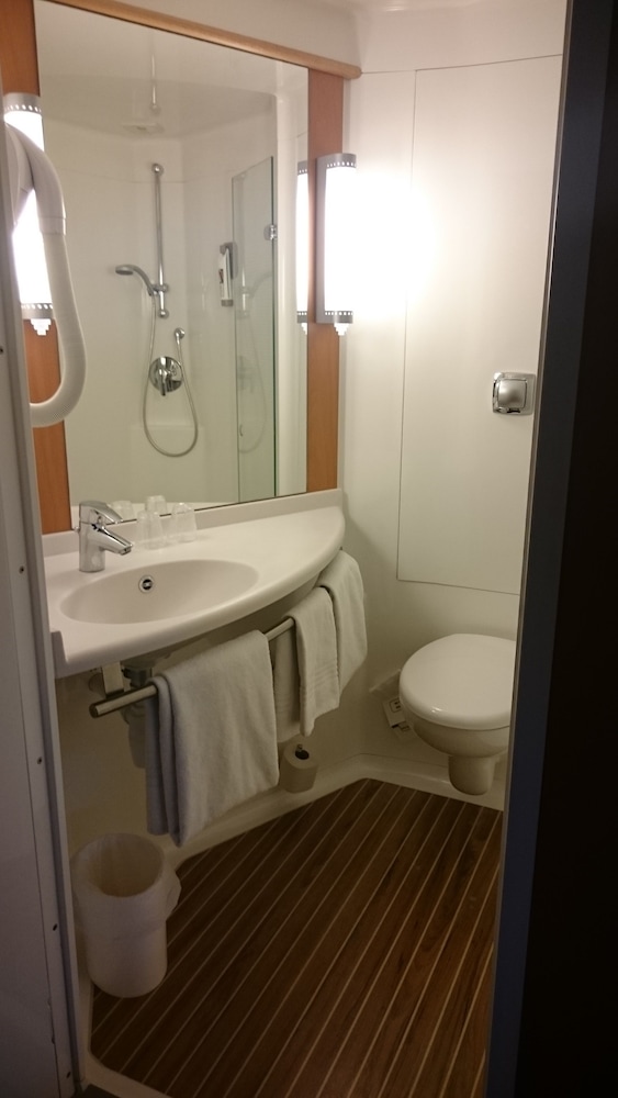 Ibis Beauvais Aeroport 13/54