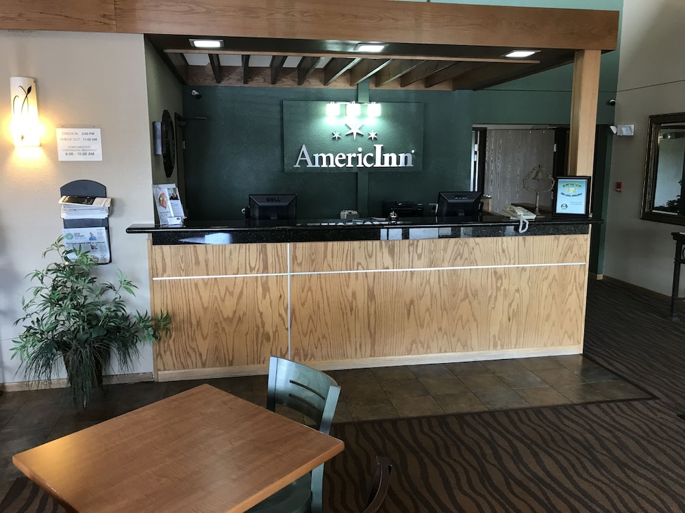 Americinn By Wyndham West Bend 2/40