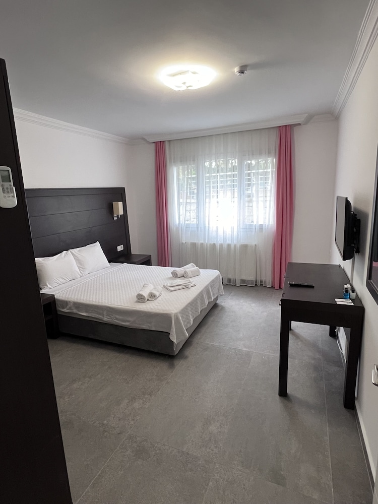 Luna Alacati Hotel 8/47