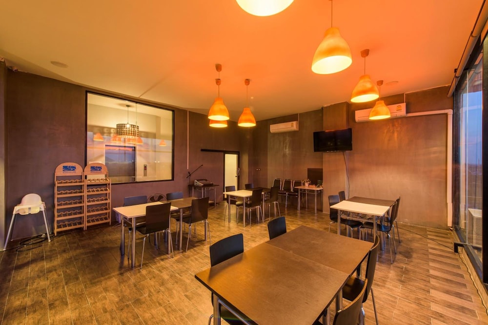 Ingtara Hotel 37/43