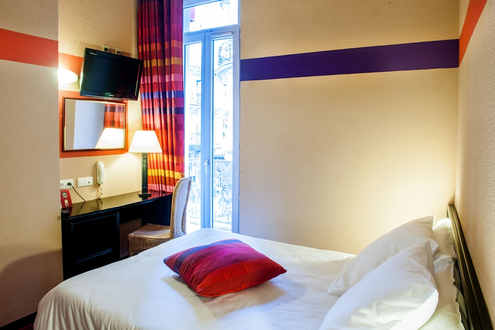 Hotel Saint Sauveur 35/53