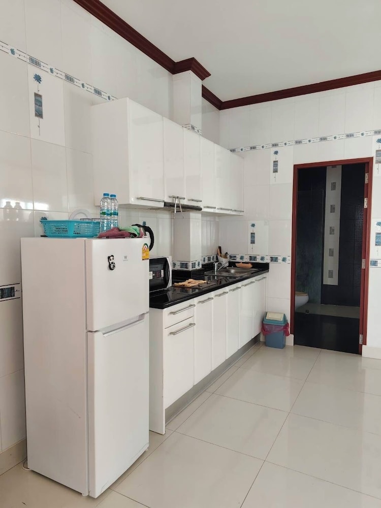 Selina Place 6/50