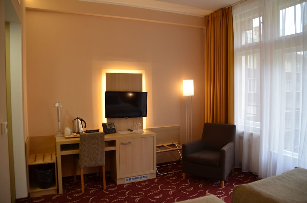 Amarilis Jerome Hotel 43/57