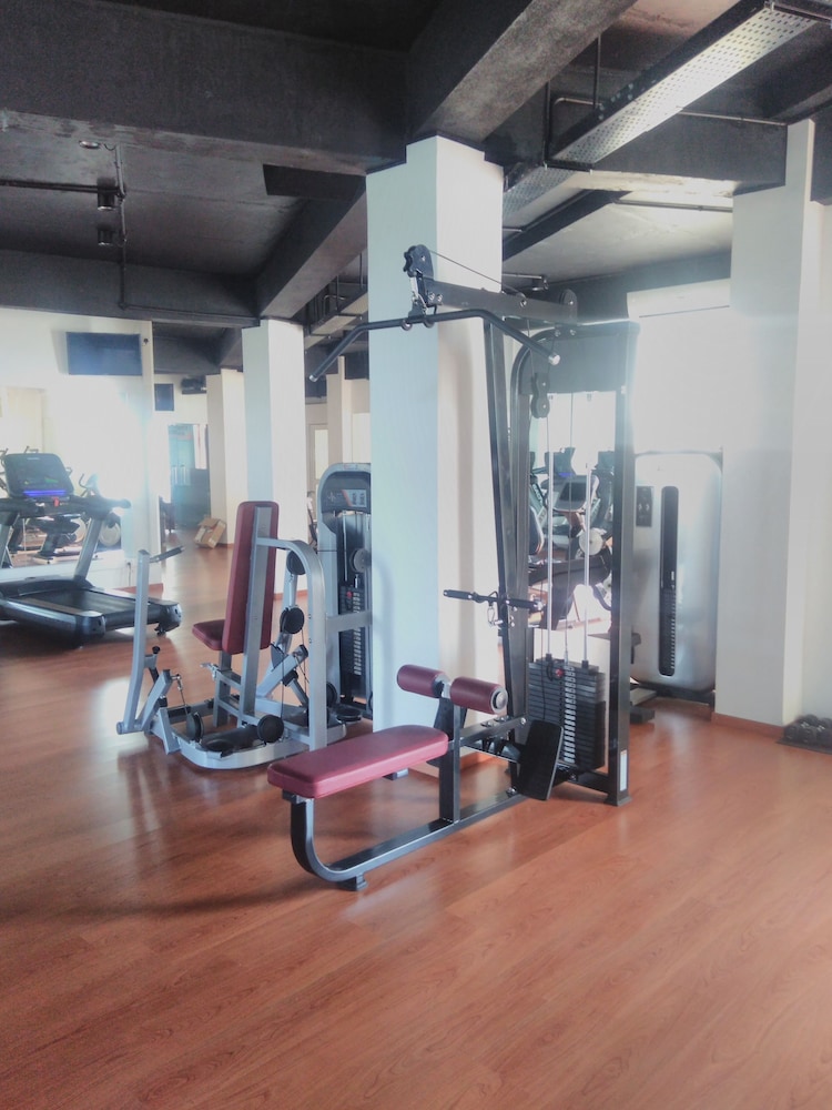 Saninro Residences & Food Court 28/50