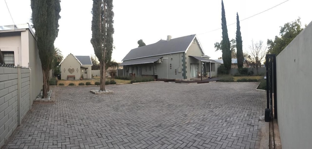 Tranquil House B&B @ 10 Berry St 19/44