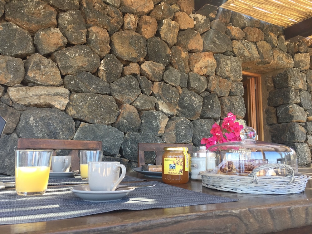 Dammusi Sciuvechi Resort 31/50