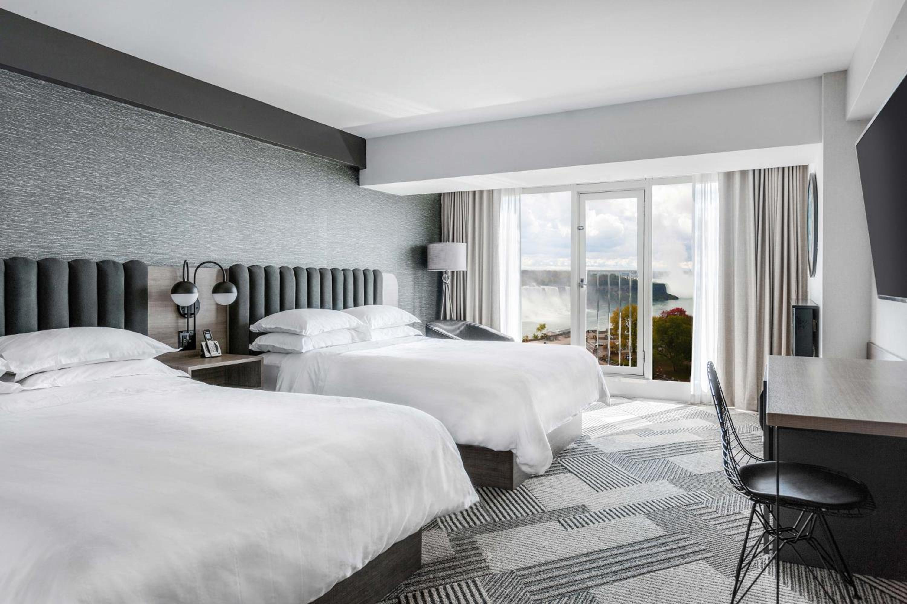 Guest Room, Deluxe, 2 Queen Beds, Falls View, High Floor