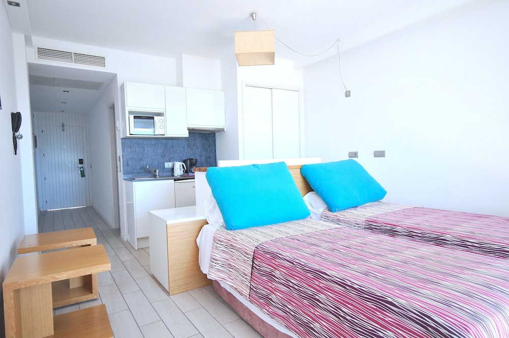 Aparthotel Houm Plaza Son Rigo 25/70