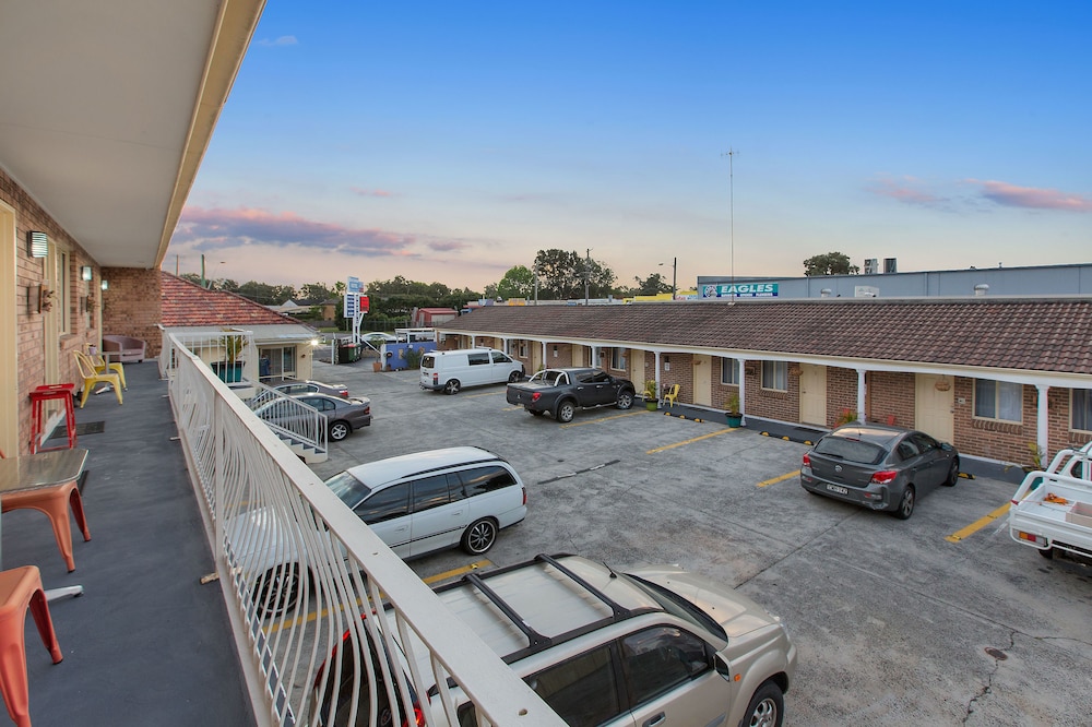 BUCCANEER MOTEL 50/61