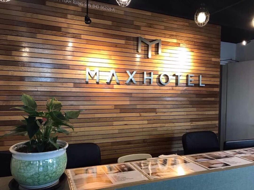 Max Hotel Subang Jaya 7/35