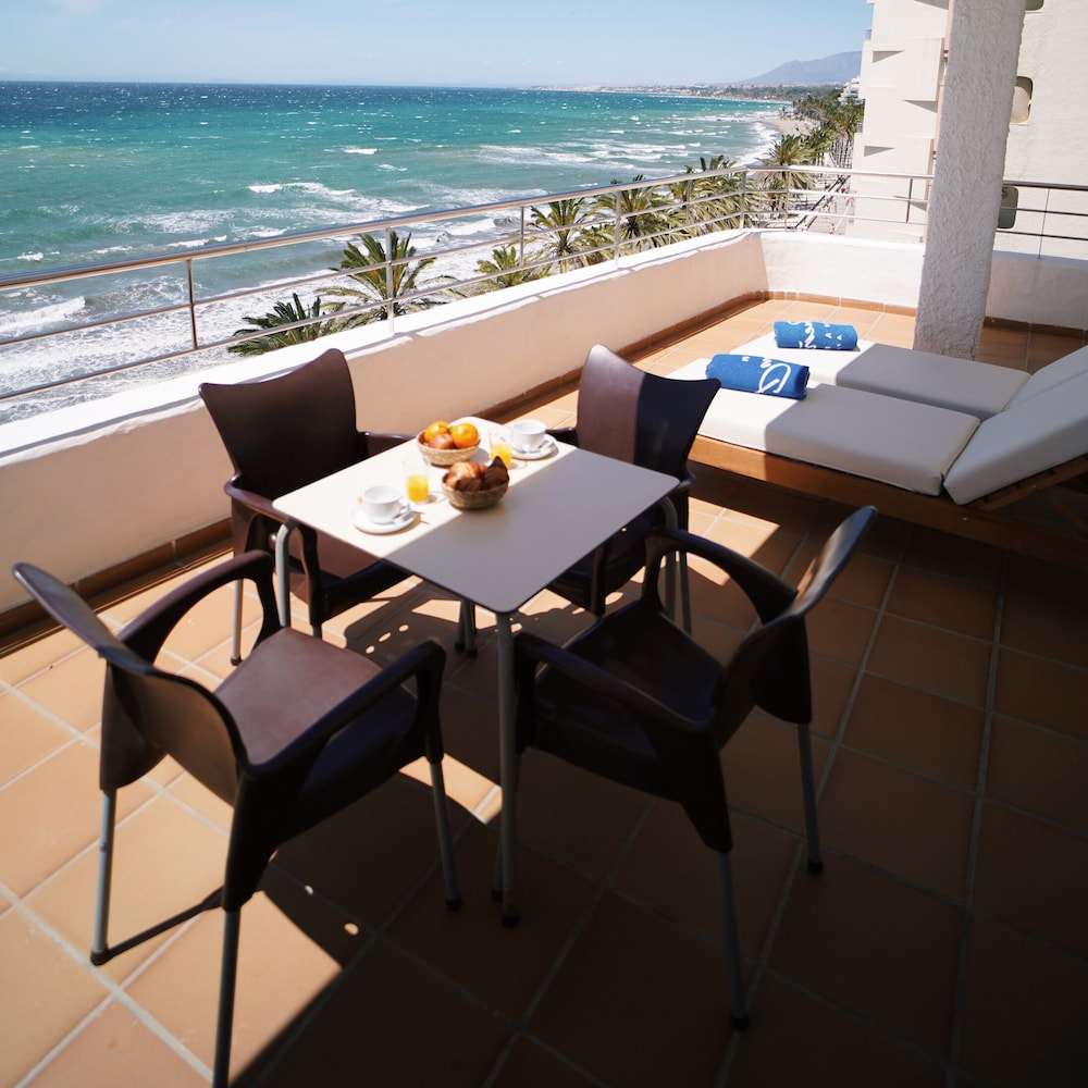 Puerto Azul Marbella 60/70