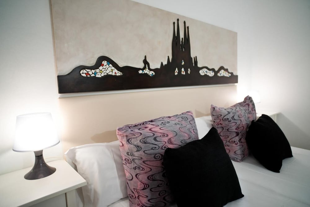 Petit Hotel 28/48