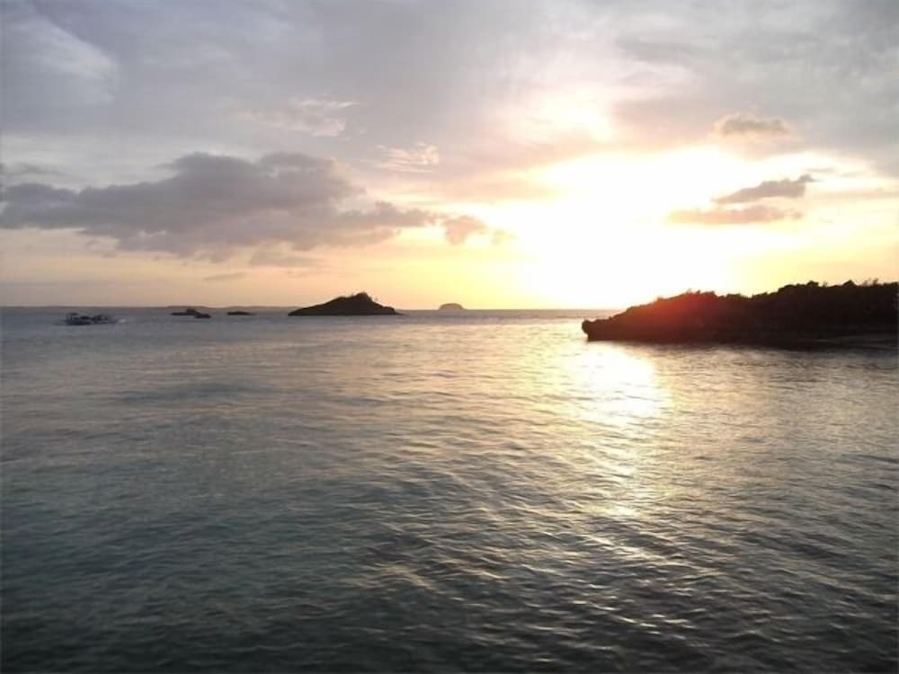 BLUE CORALS BEACH RESORT 53/66